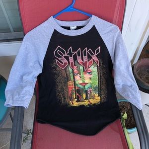 Styx 3/4 Sleeve Raglan Shirt